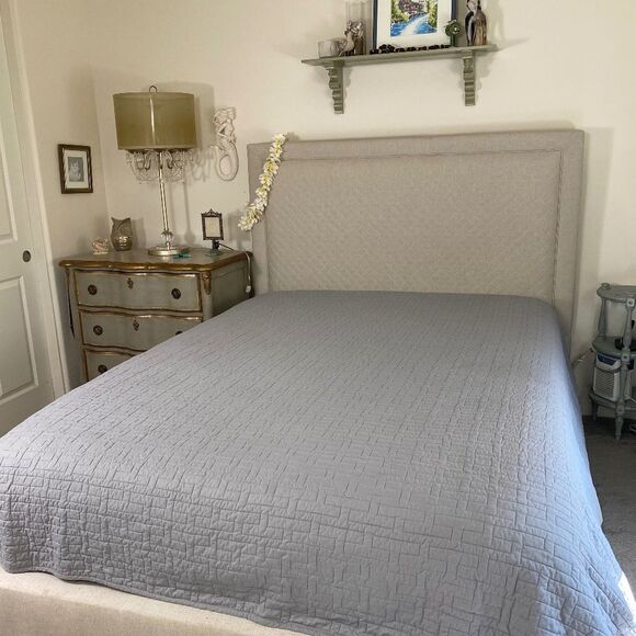 Perry Ellis Portfolio modern comforter gray lightweight Queen - Picture 2 of 5